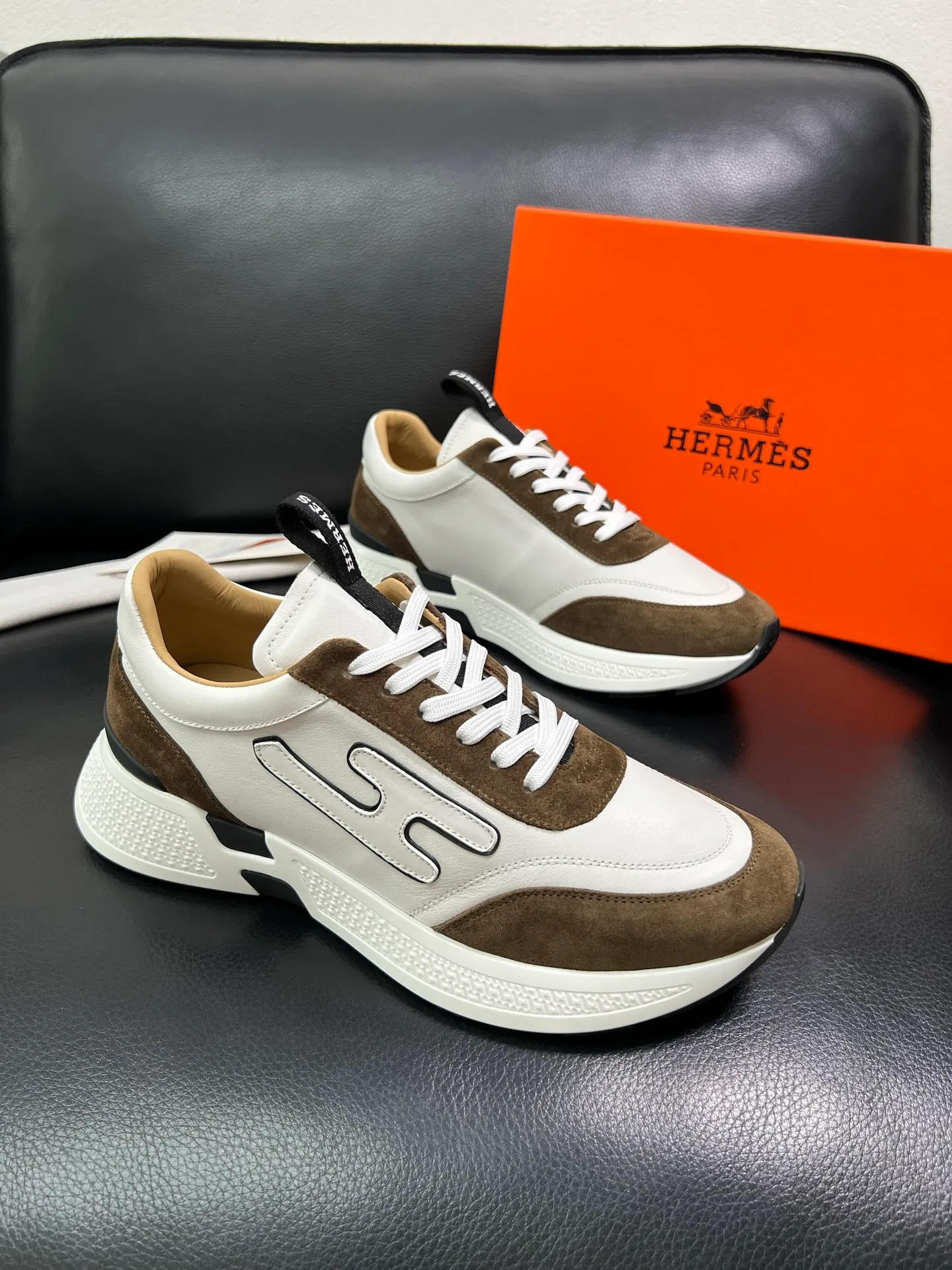 Men's men's shoes 💰840 Hermes top purchasing Hermes counter synchronization, original factory configuration, original cowhide fabric imported from Italy, high-quality splicing technology, fully imported water-dyed cowhide lining, soles: original factory special soles are super comfortable, original factory and single goods are high quality, welcome to compare and synchronize with counters, code number 39-44 (customized 38 45) 85863